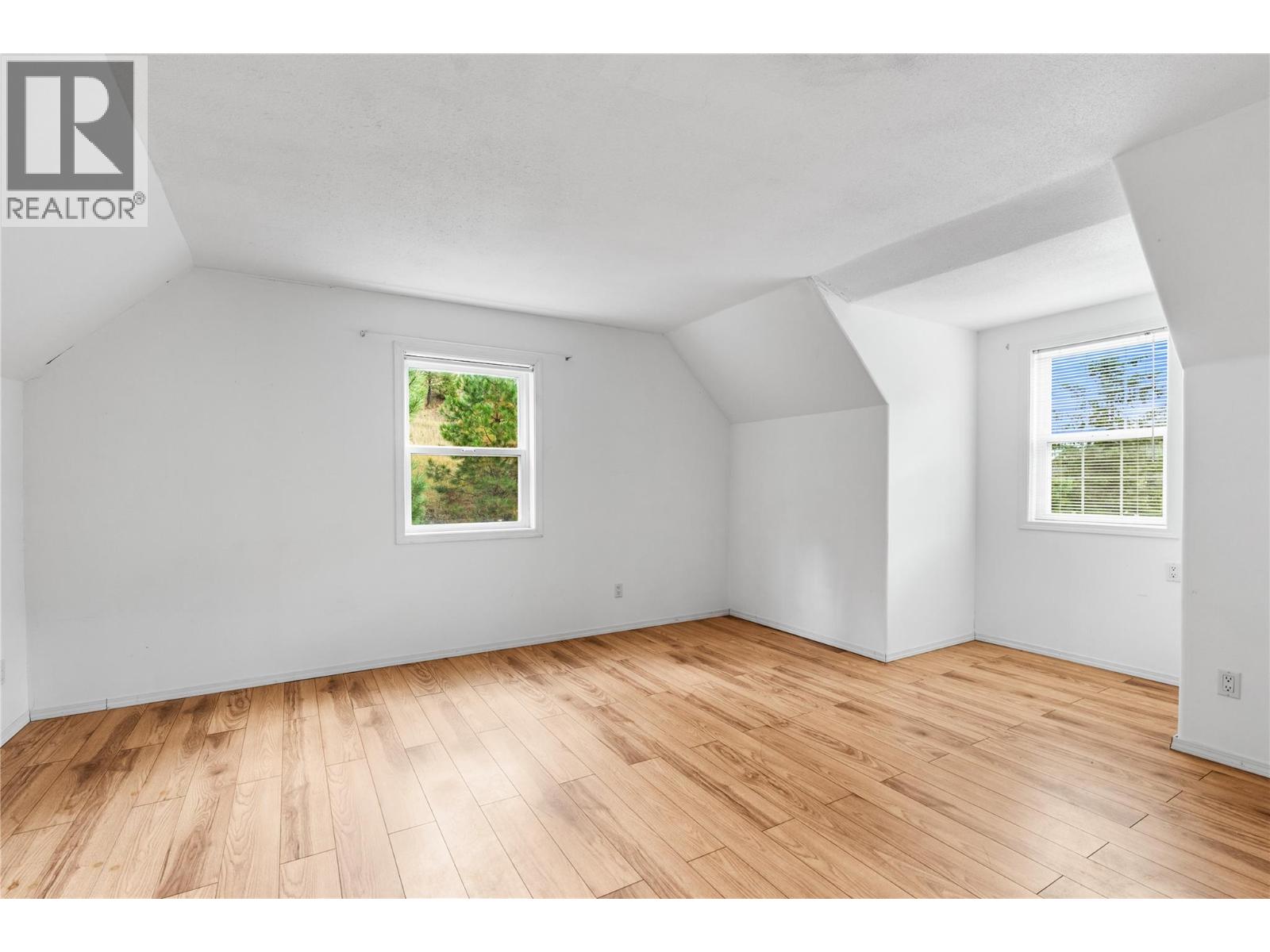 5858 Jen-Sherri Place - Image 49