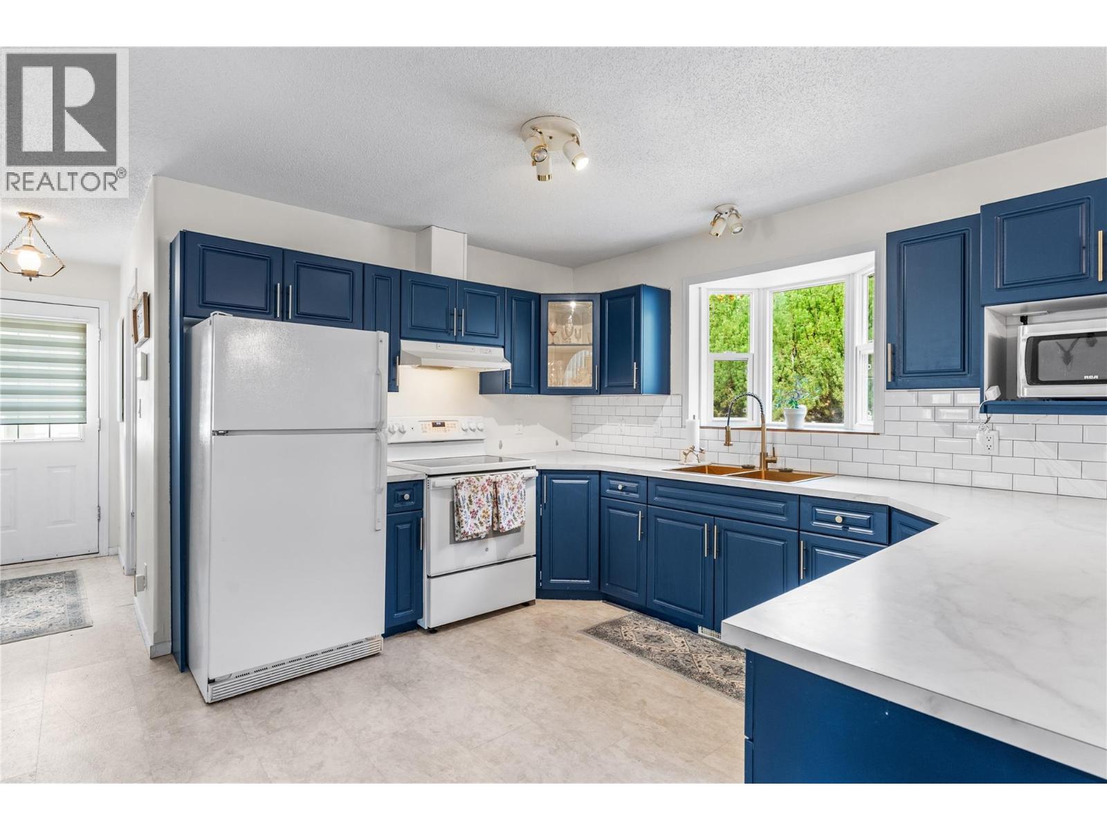 5858 Jen-Sherri Place - Image 32