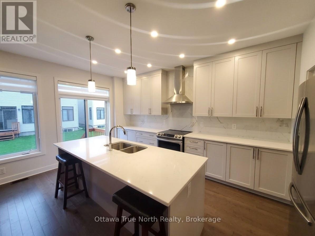 1054 EIDER STREET, Ottawa — photo 9