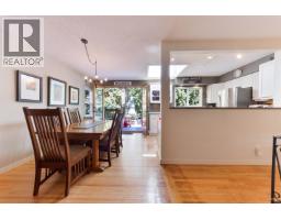 4482 Cove Cliff Road, North Vancouver, BC V7G1H6 Photo 13