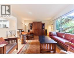 4482 Cove Cliff Road, North Vancouver, BC V7G1H6 Photo 16
