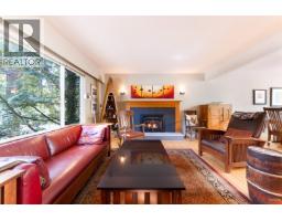 4482 Cove Cliff Road, North Vancouver, BC V7G1H6 Photo 17