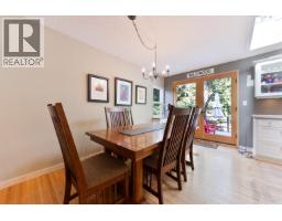 4482 Cove Cliff Road, North Vancouver, BC V7G1H6 Photo 18