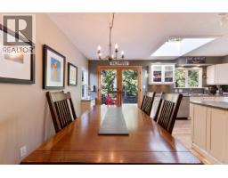 4482 Cove Cliff Road, North Vancouver, BC V7G1H6 Photo 19