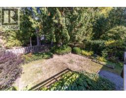 4482 Cove Cliff Road, North Vancouver, BC V7G1H6 Photo 7