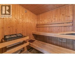 1729 Hampton Dr, Coquitlam, BC V3E3C9 Photo 12