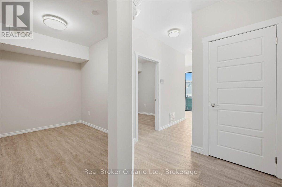 101 - 120 WESTMINSTER DRIVE S, Cambridge — photo 11