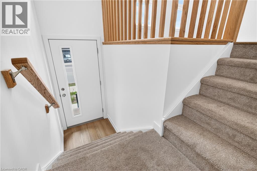 55 GREAT FALLS Boulevard, Waterdown — photo 3