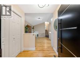 Bedroom - 2016 Country Hills Circle Nw, Calgary, AB T3K4Z2 Photo 6
