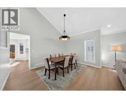 Bedroom - 19 Edgepark Rise Nw, Calgary, AB T3A4E7 Photo 10
