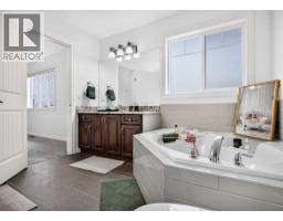 1846 Baywater Street Sw, Airdrie, AB T4B0A8 Photo 26