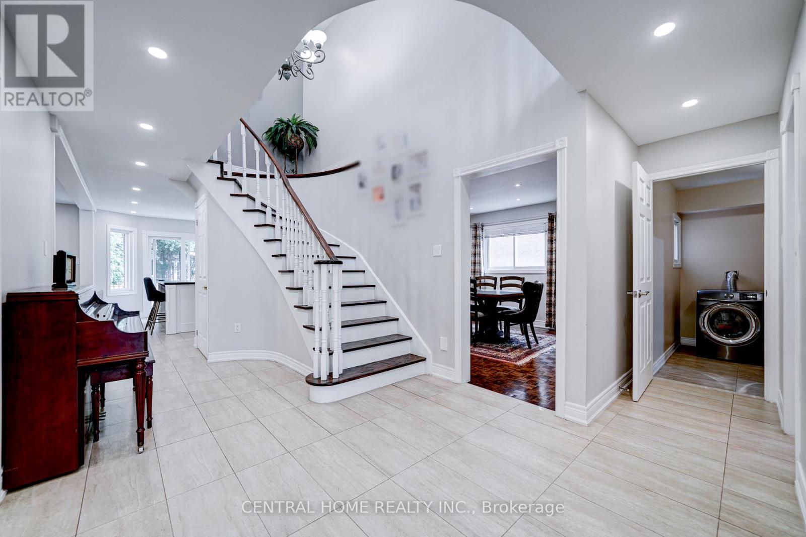 293 WORTH BOULEVARD, Vaughan (Beverley Glen) — photo 2