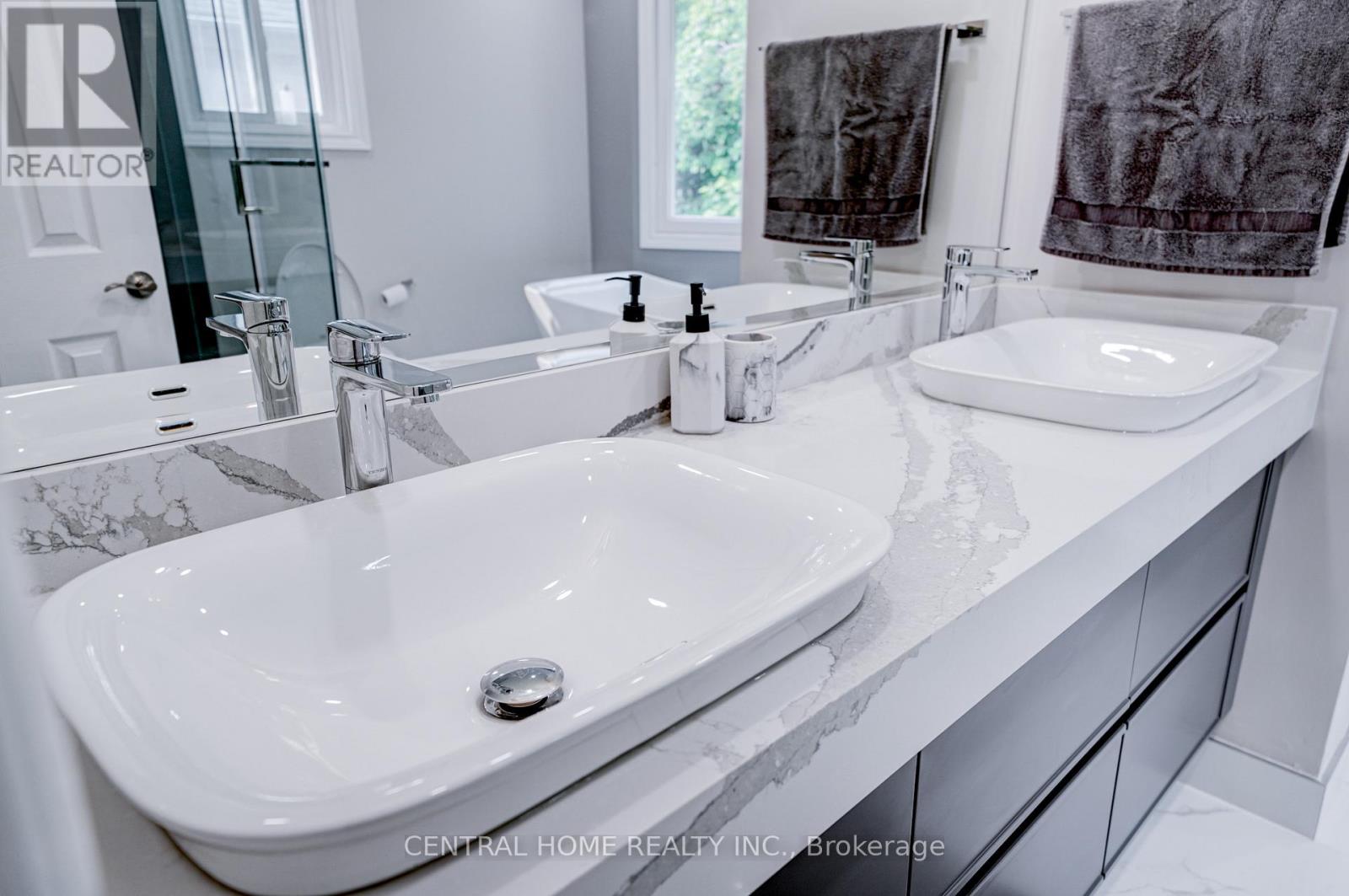 293 WORTH BOULEVARD - 21