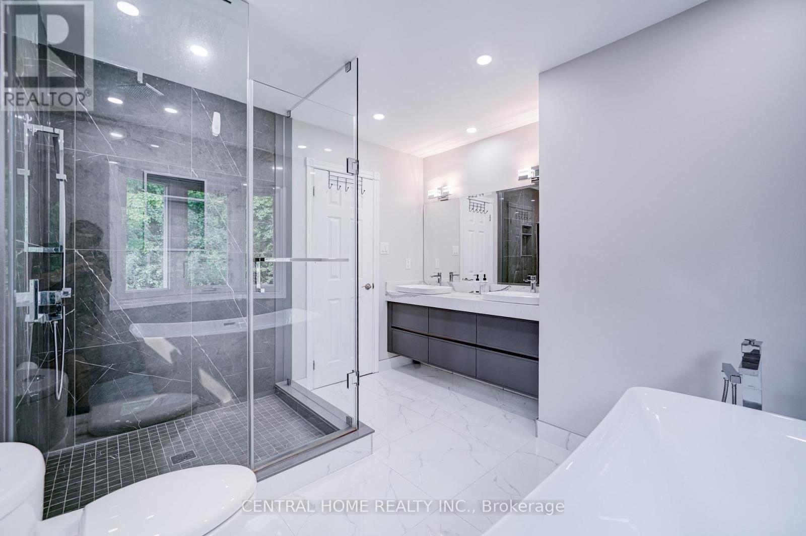 293 WORTH BOULEVARD - 23