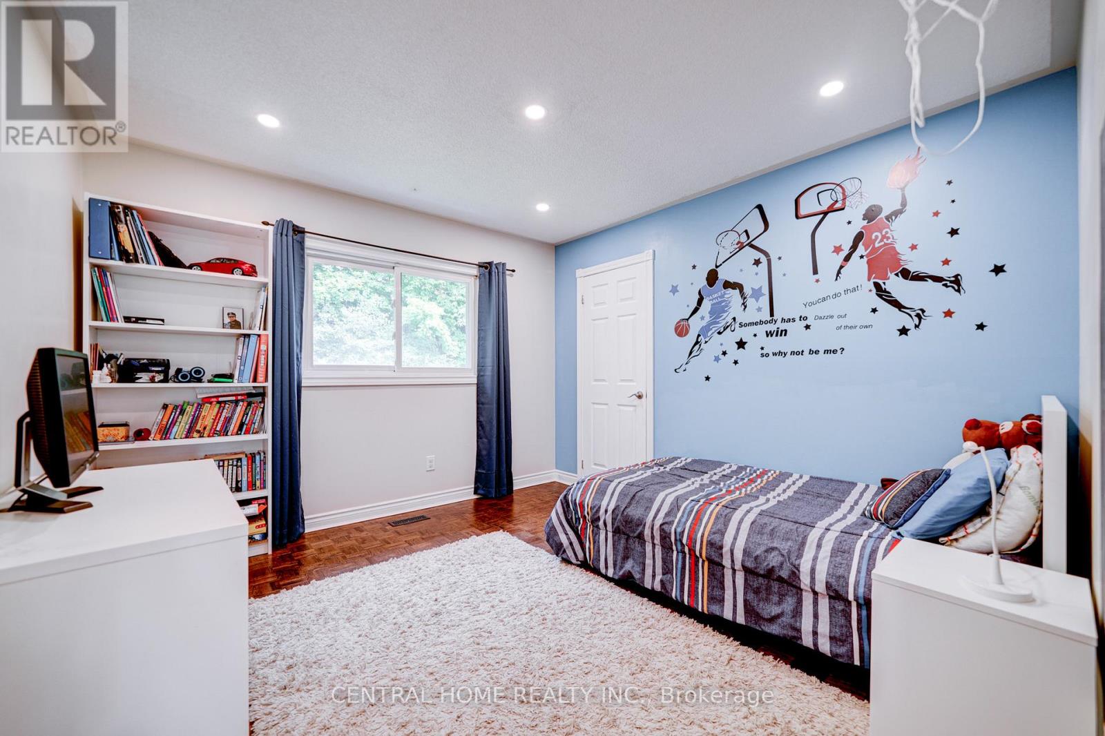 293 WORTH BOULEVARD - 27