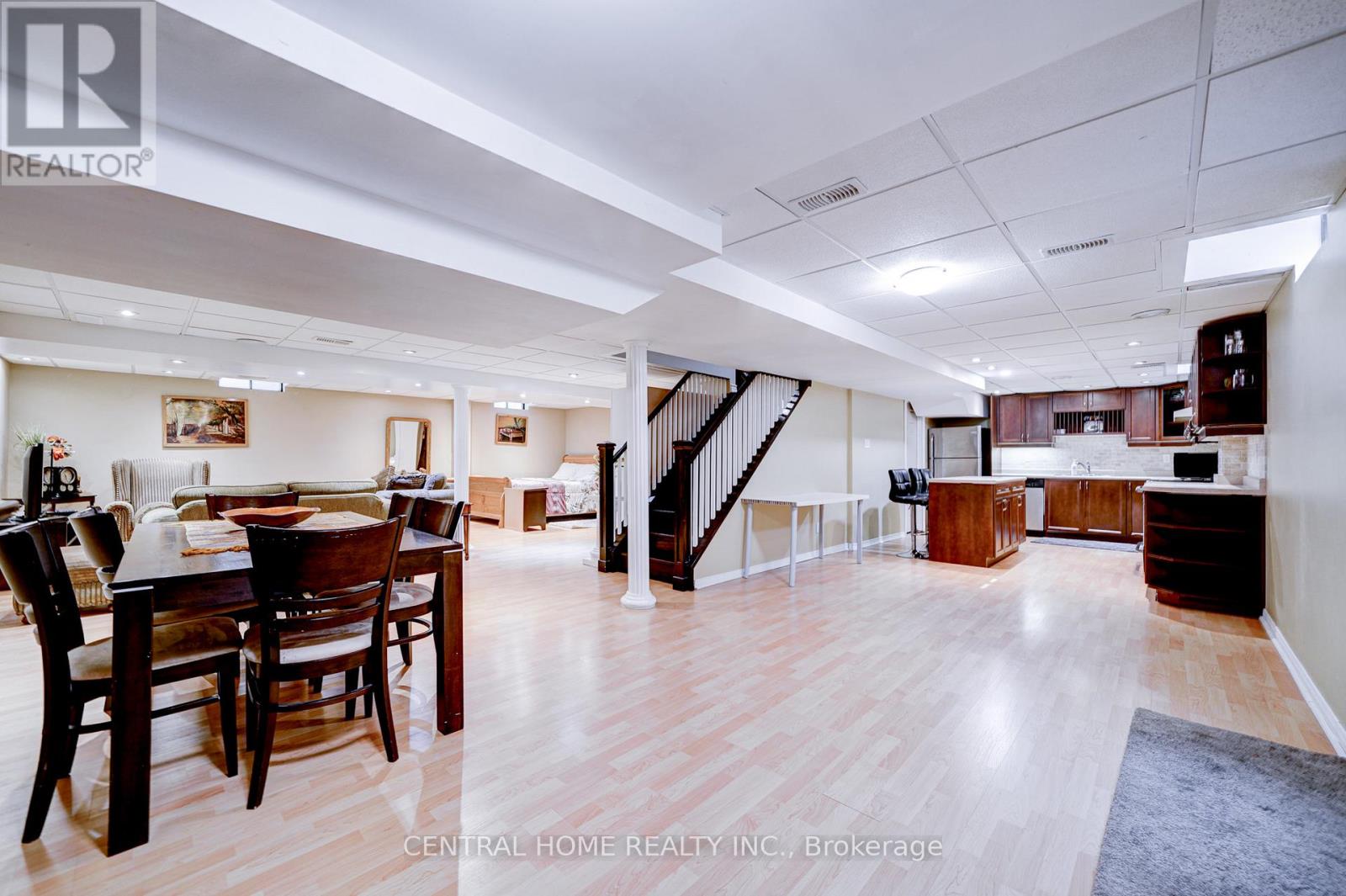 293 WORTH BOULEVARD - 29