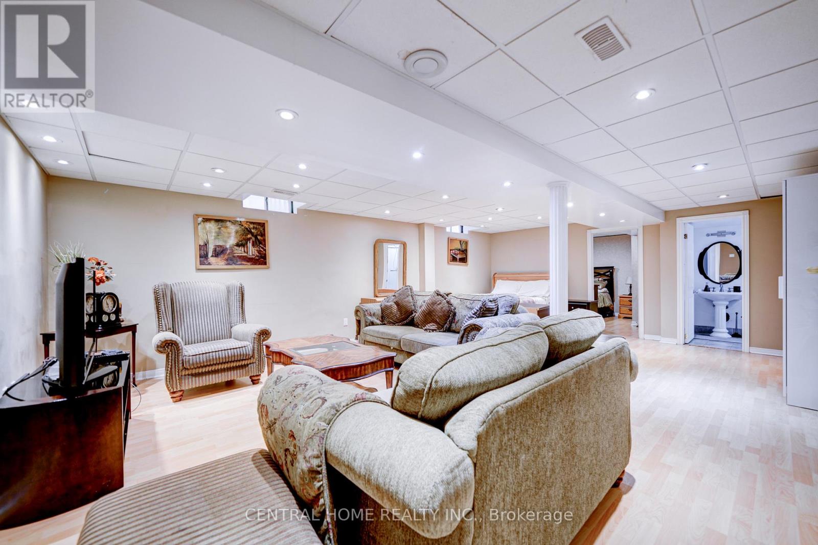 293 WORTH BOULEVARD - 30