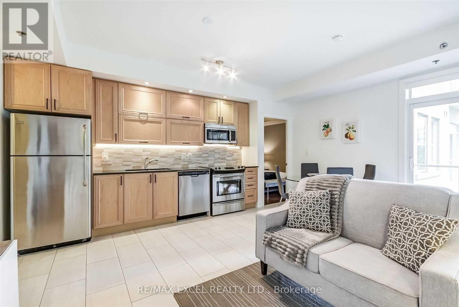 241 - 28 PRINCE REGENT STREET, Markham (Cathedraltown) — photo 9