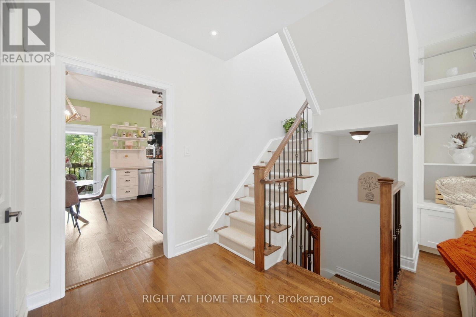 #8 8032 KIPLING AVENUE - 20