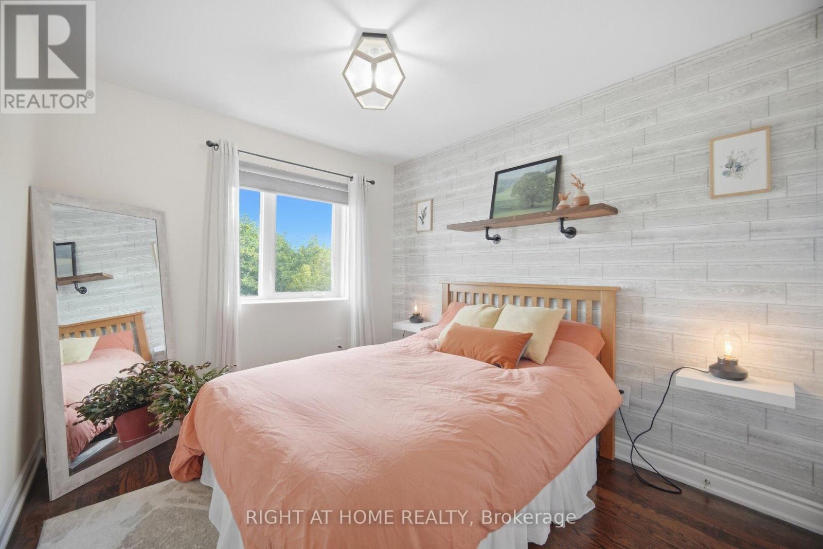 #8 8032 KIPLING AVENUE - 30