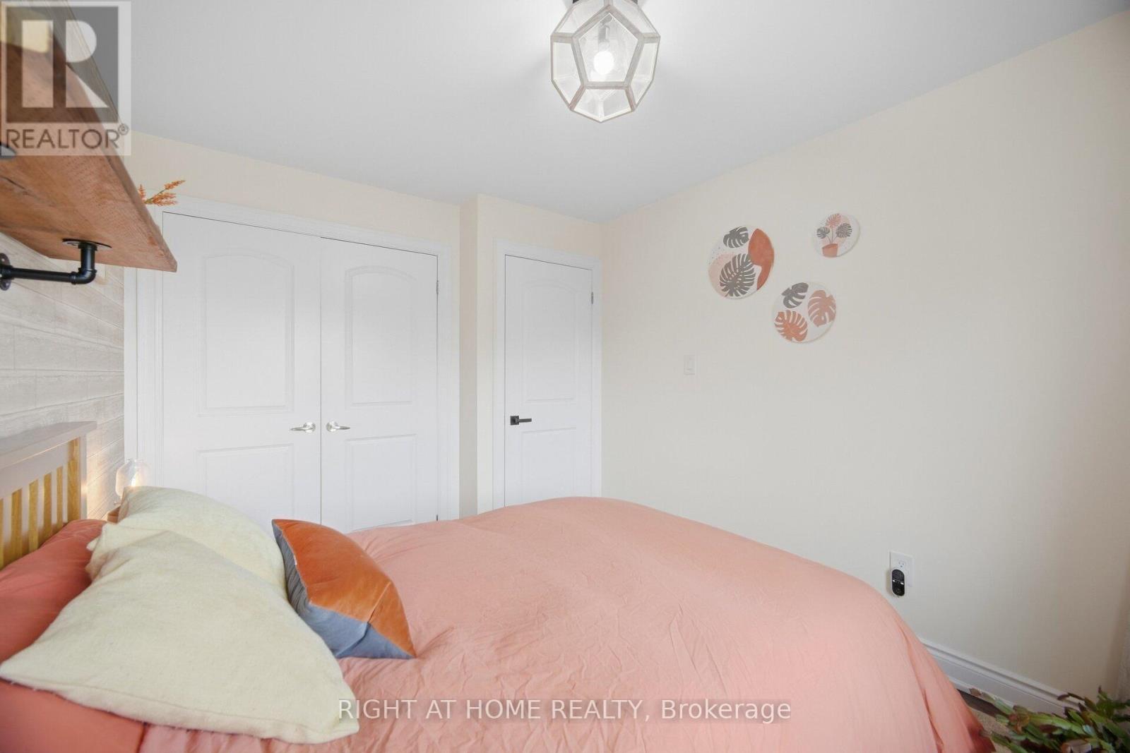 8- 8032 Kipling Avenue, Vaughan, ON photo 31