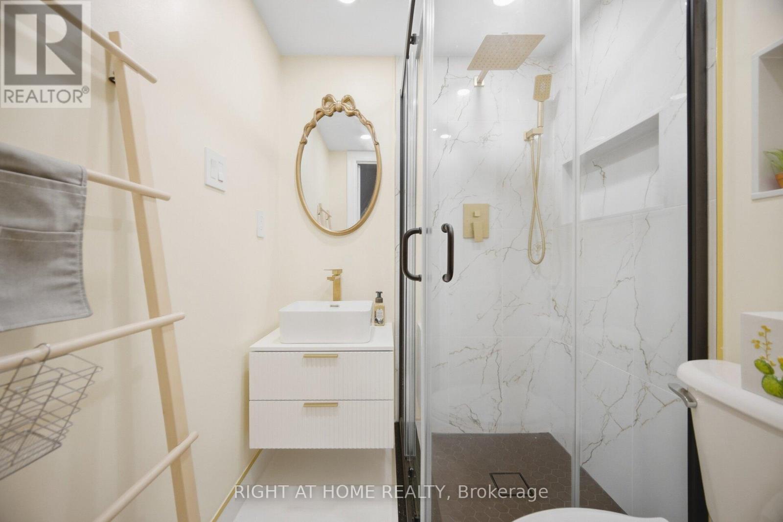 #8 8032 KIPLING AVENUE - 39