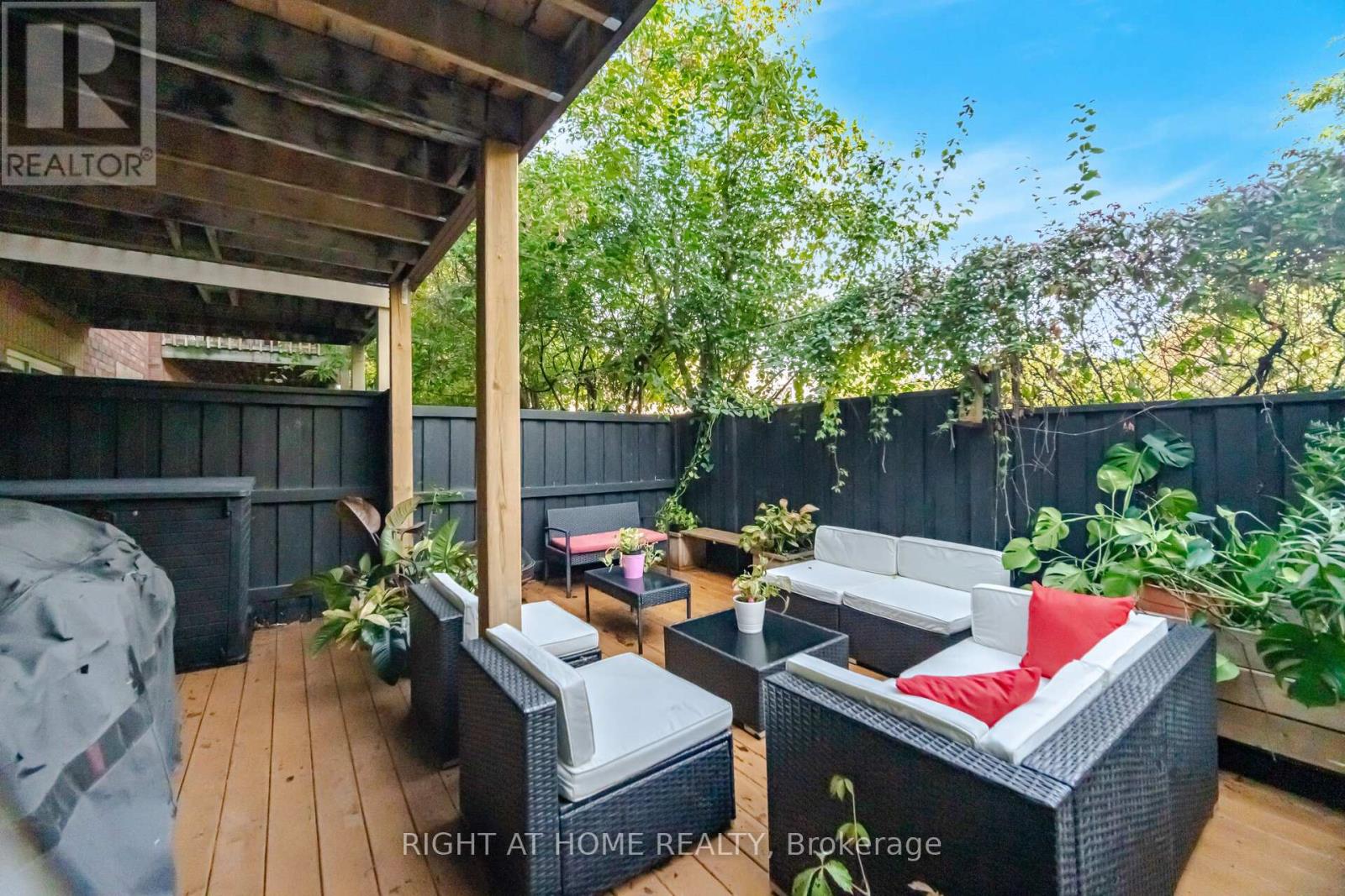 #8 8032 KIPLING AVENUE - 42