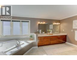 546 Sandbrooke Court, Waterloo, ON N2T2H4 Photo 40