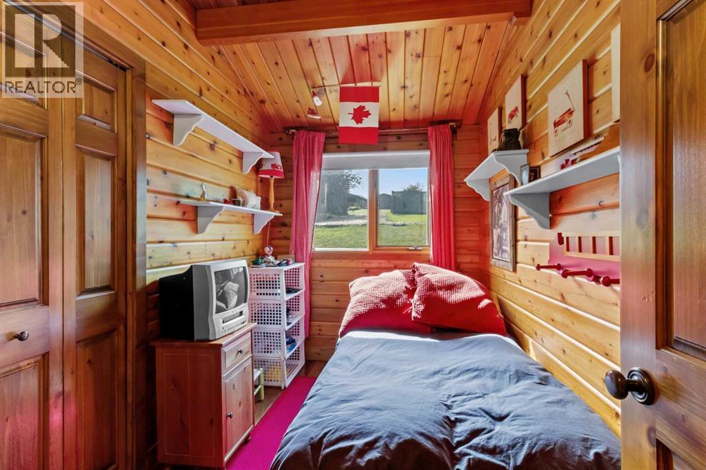 25 Kuusamo Krest, Rural Lacombe County