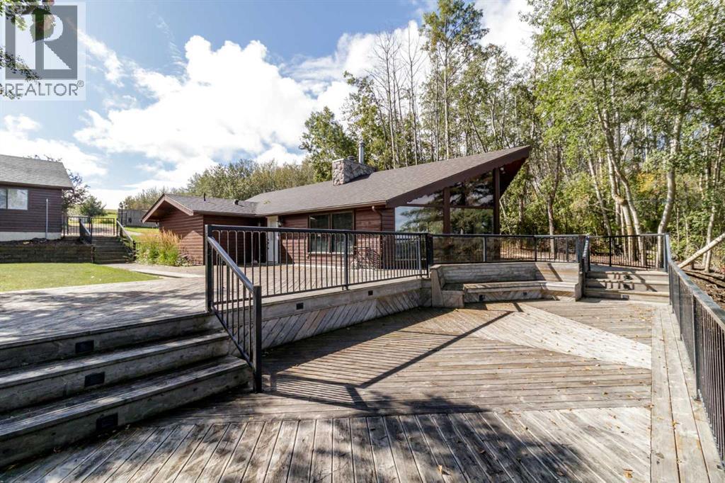 25 Kuusamo Krest, Rural Lacombe County