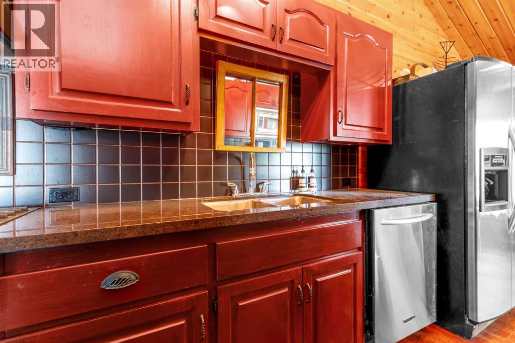 25 Kuusamo Krest, Rural Lacombe County