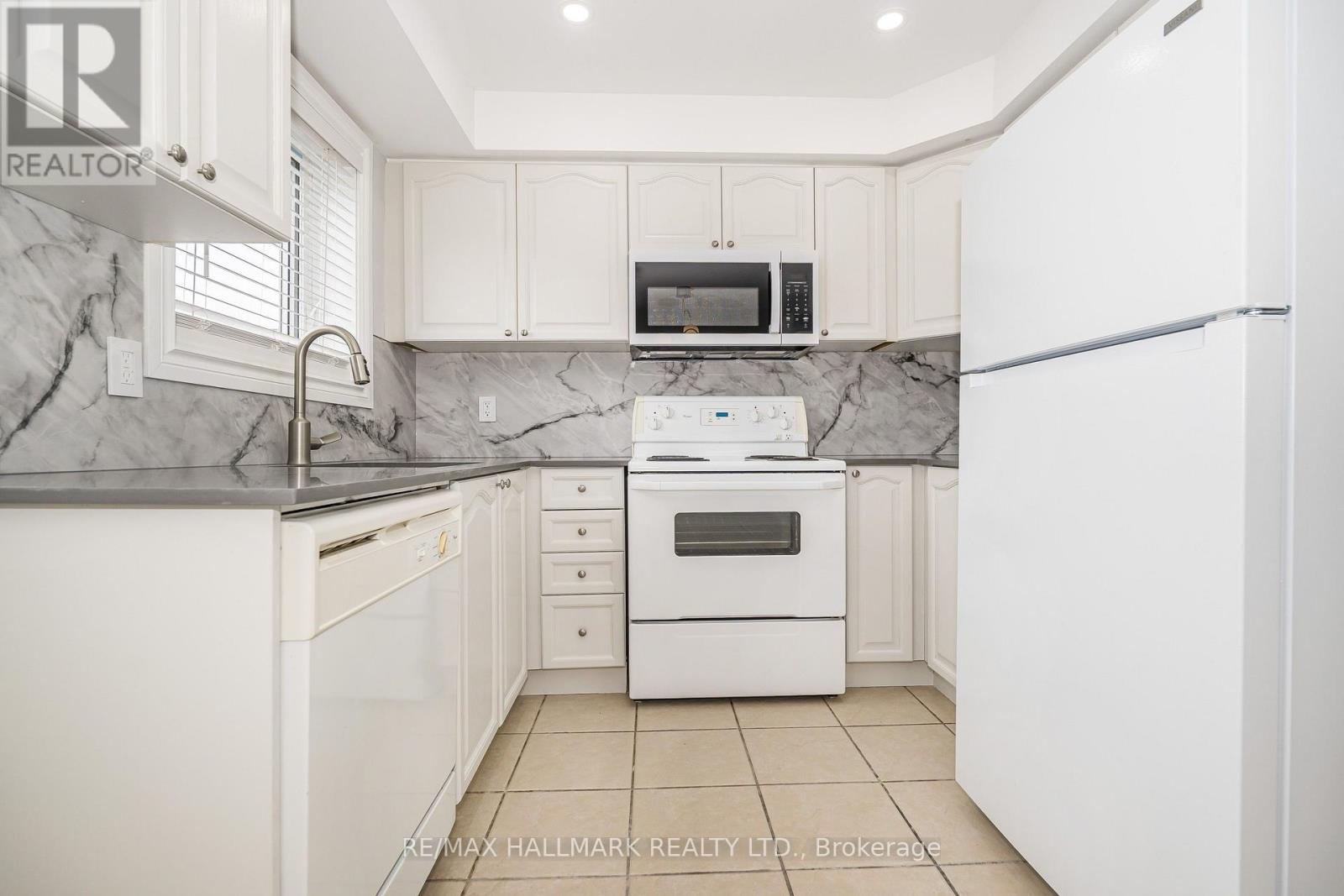 MAIN/BASE - 125 VIELLA STREET, Toronto (Junction Area) — photo 9