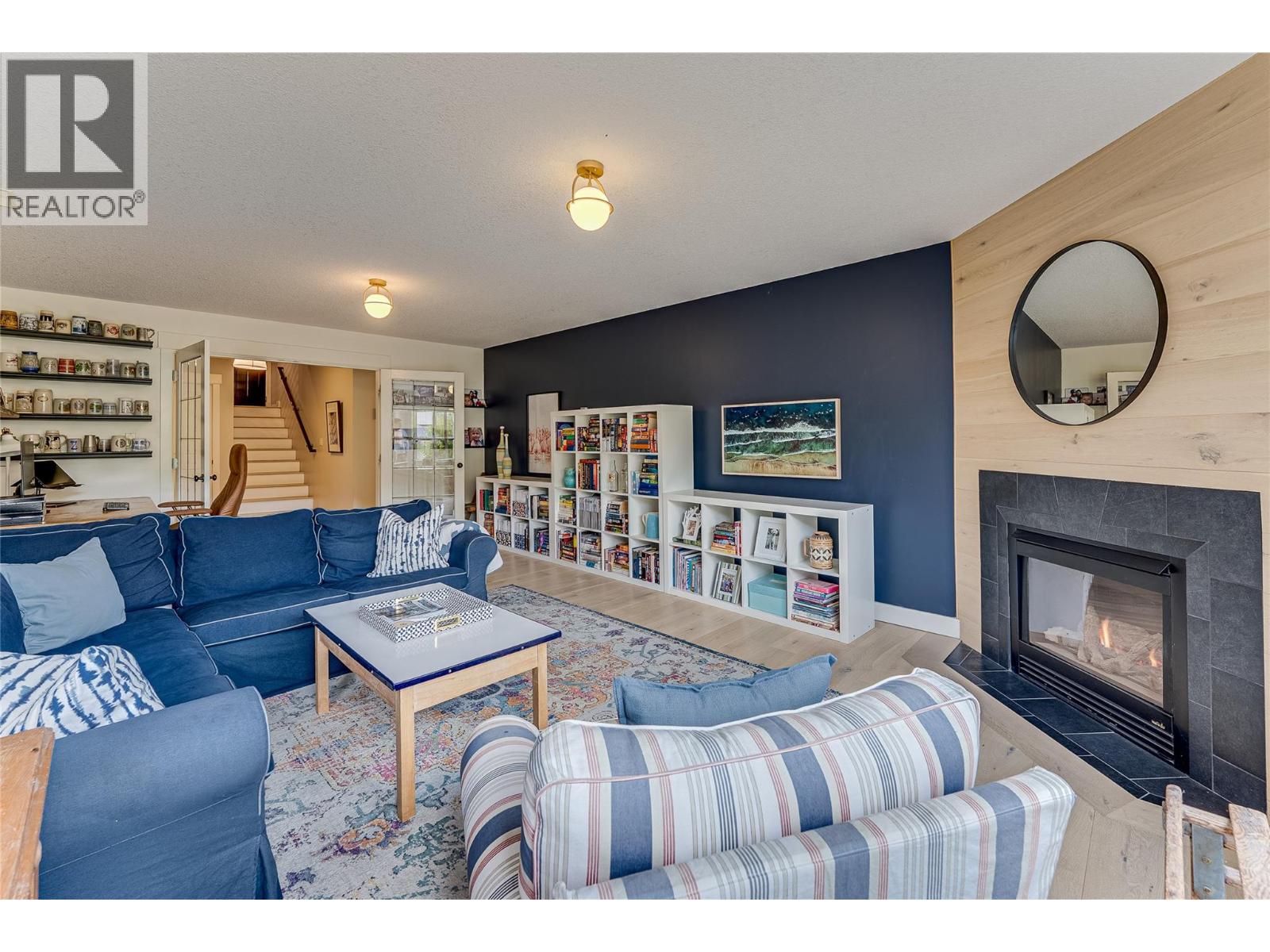 #1 6933 Manning Place - Image 37