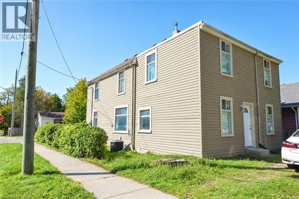 235 BROADWAY Avenue, Hamilton — photo 2