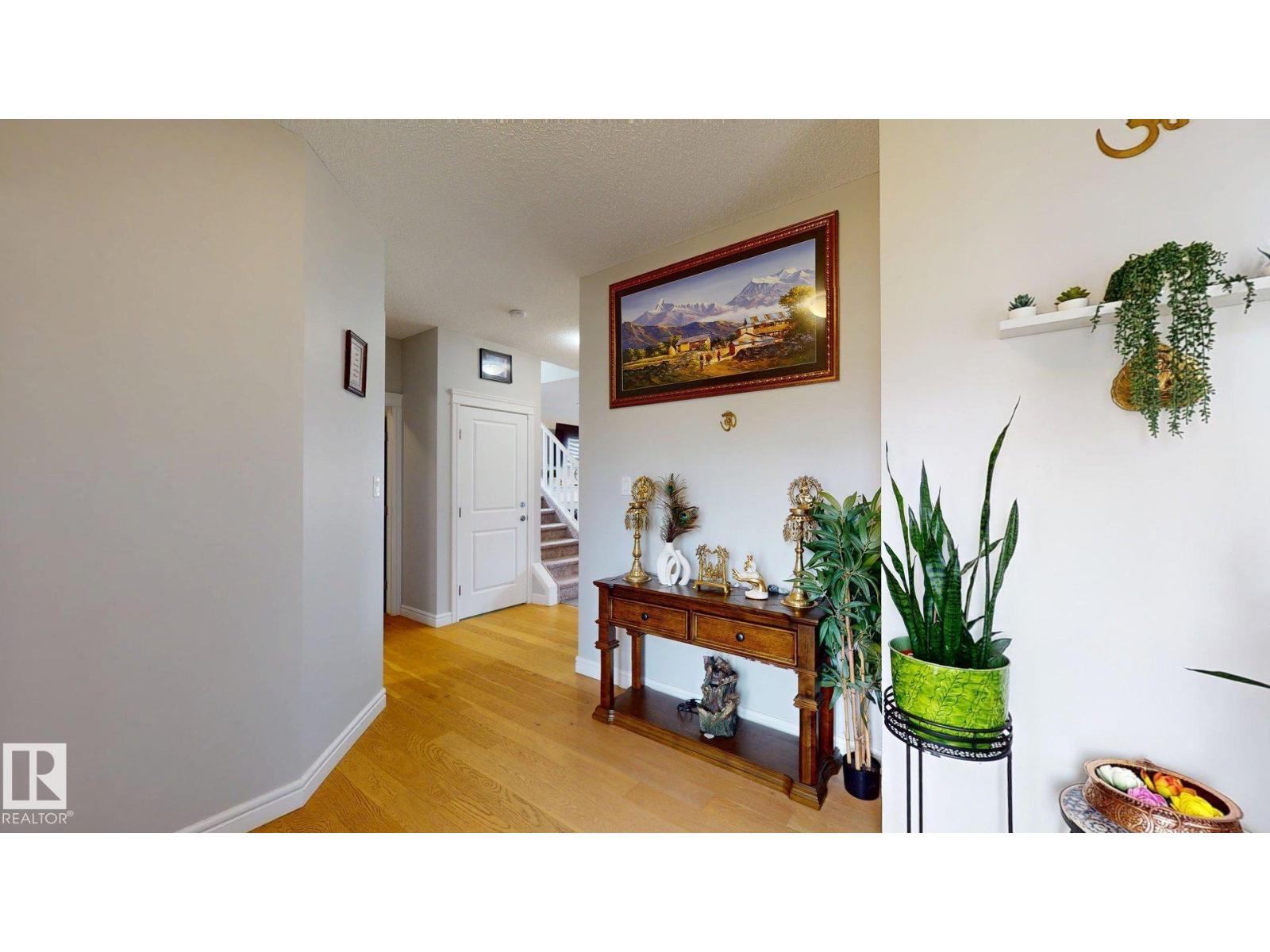 22407 99 AV NW - 2