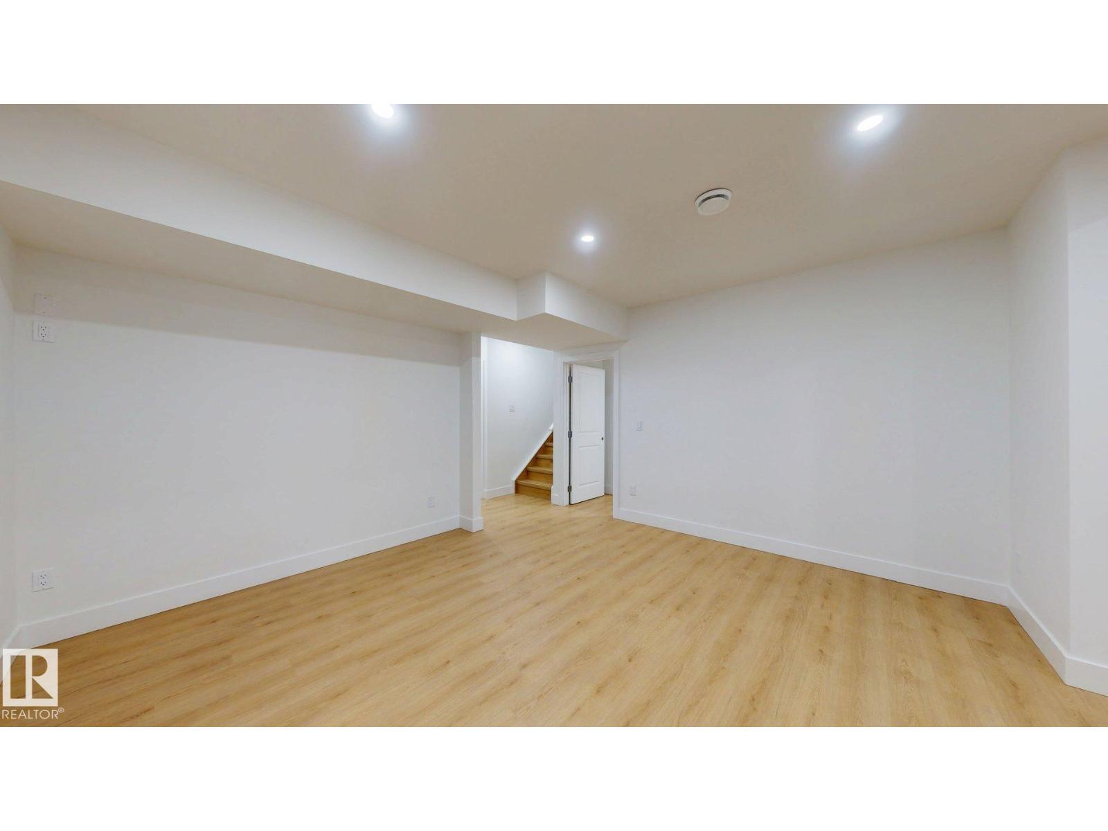 22407 99 AV NW - Image 44
