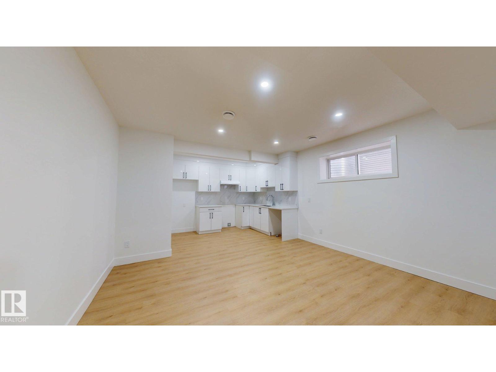 22407 99 AV NW - 46