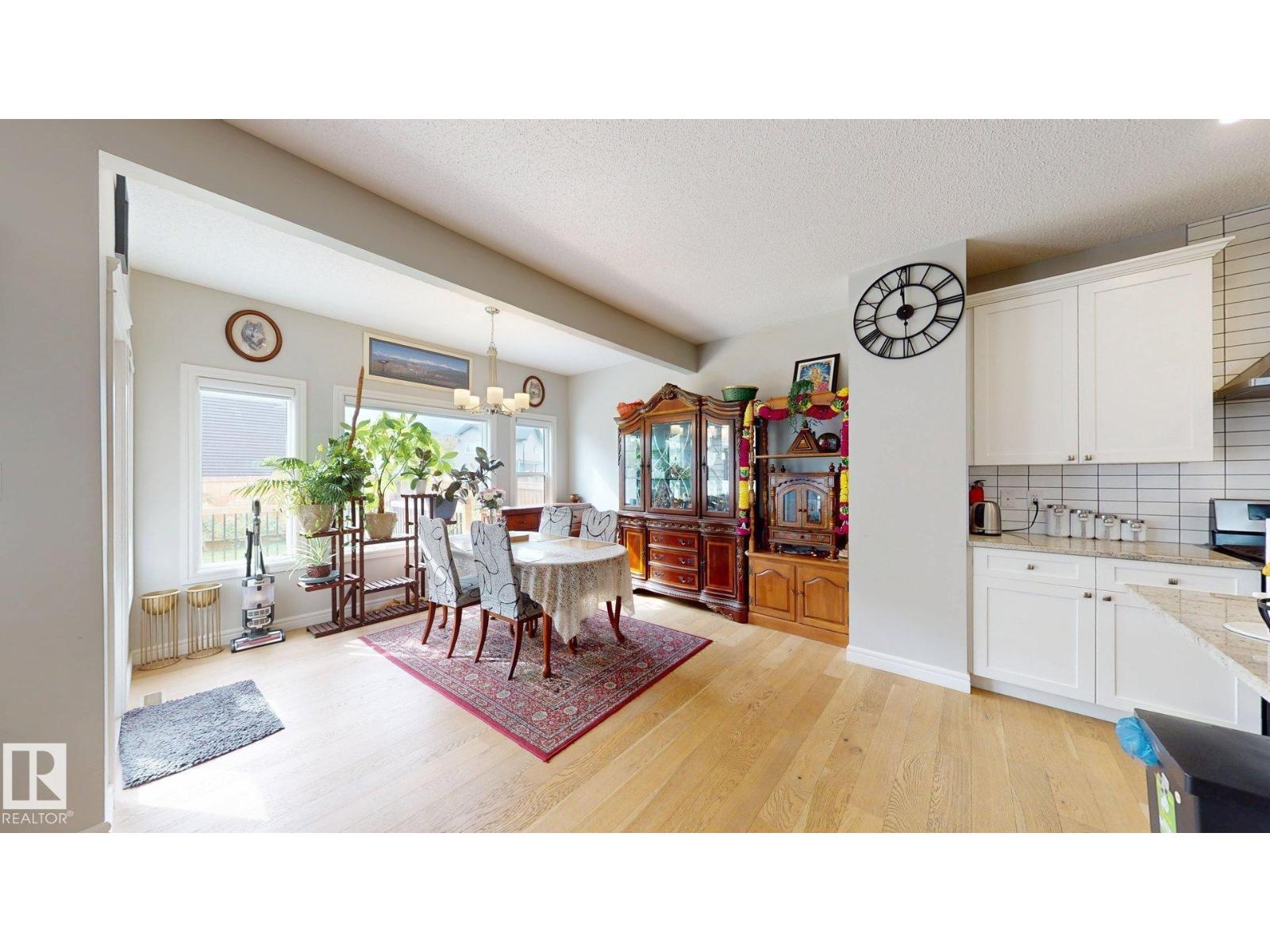 22407 99 AV NW - 9