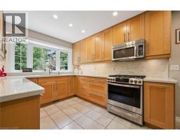 Family room - 334 Coleridge Drive, Waterloo, ON N2L2V6 Photo 11