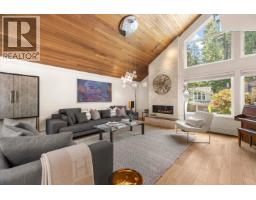 5522 Deerhorn Lane, North Vancouver, BC V7R4S6 Photo 9