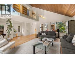 5522 Deerhorn Lane, North Vancouver, BC V7R4S6 Photo 7