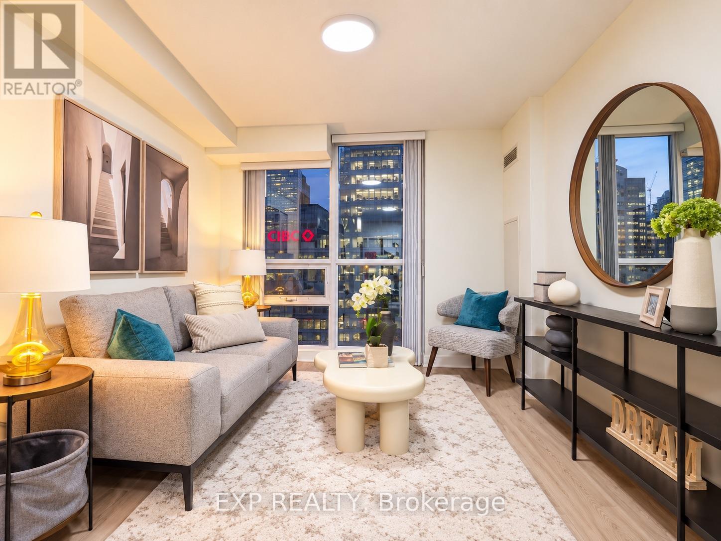 #703 18 HARBOUR STREET - 1