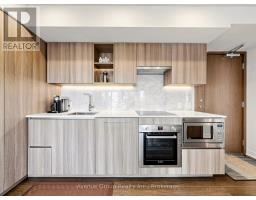 1105 - 19 Bathurst Street, Toronto, ON M5V0N2 Photo 10