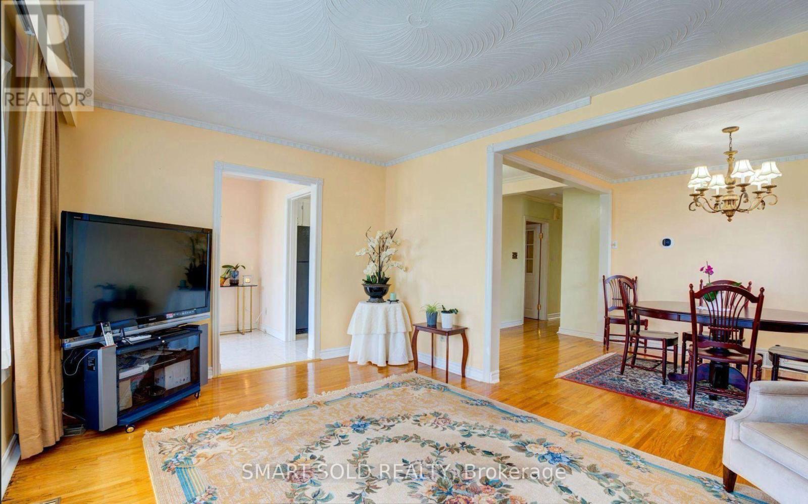 24 IVANHOE COURT, Toronto (Wexford-Maryvale) — photo 4