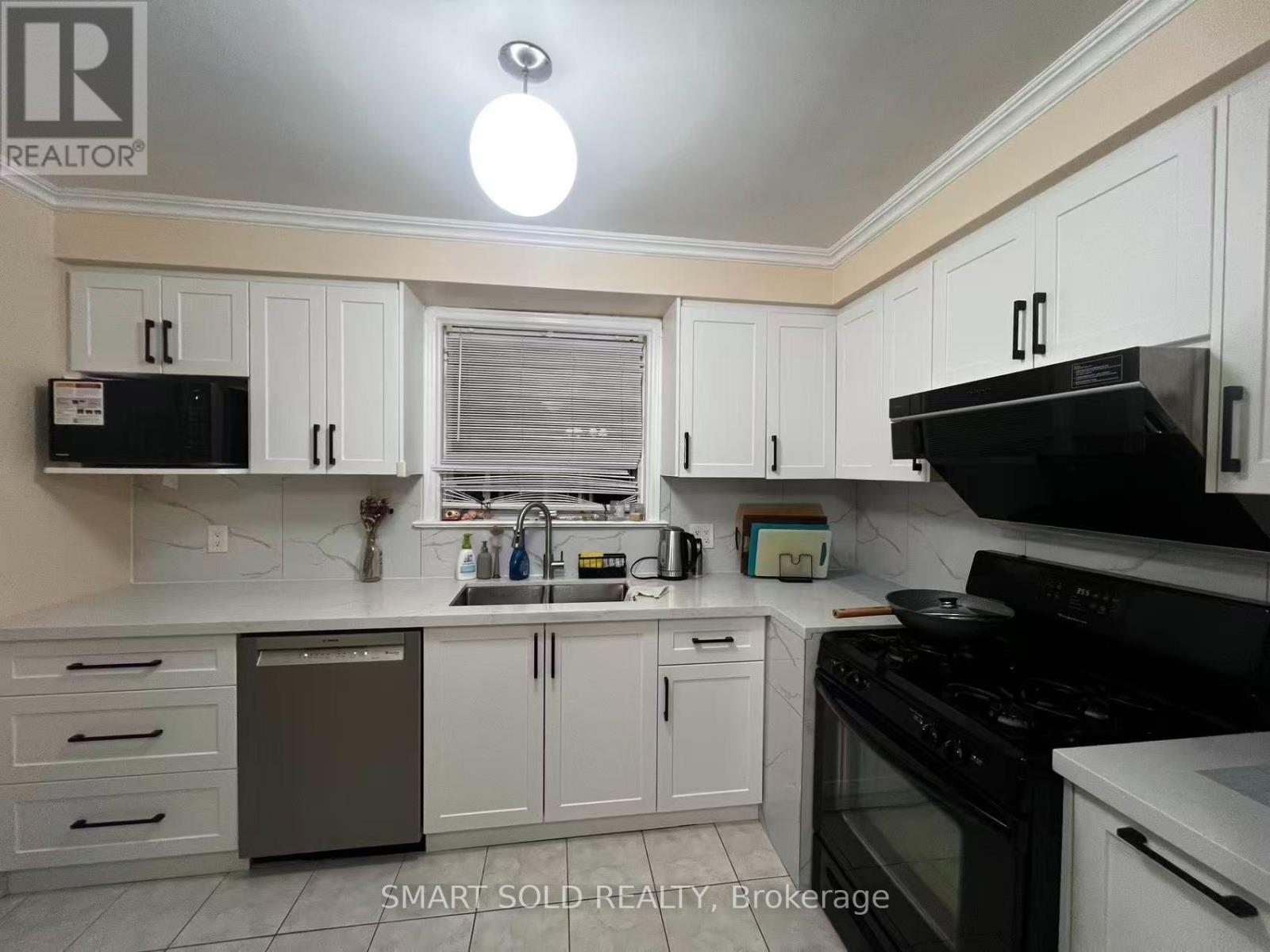 24 IVANHOE COURT, Toronto (Wexford-Maryvale) — photo 6