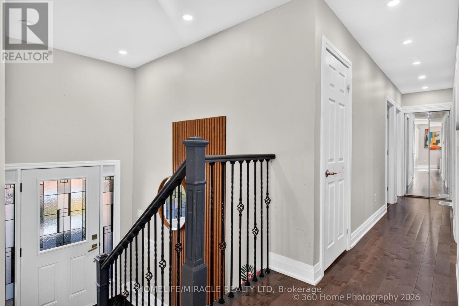 696 SHEPPARD AVENUE, Pickering (Woodlands) — photo 2