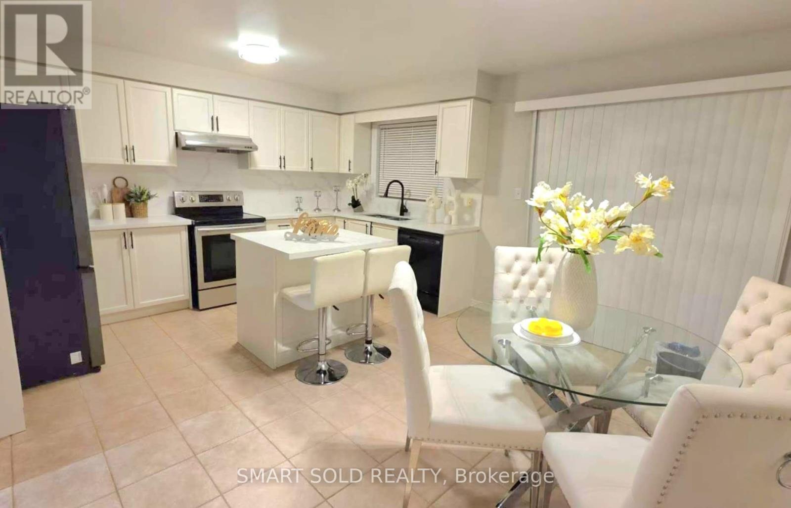75 RIDEAU DRIVE, Richmond Hill (Langstaff) — photo 3