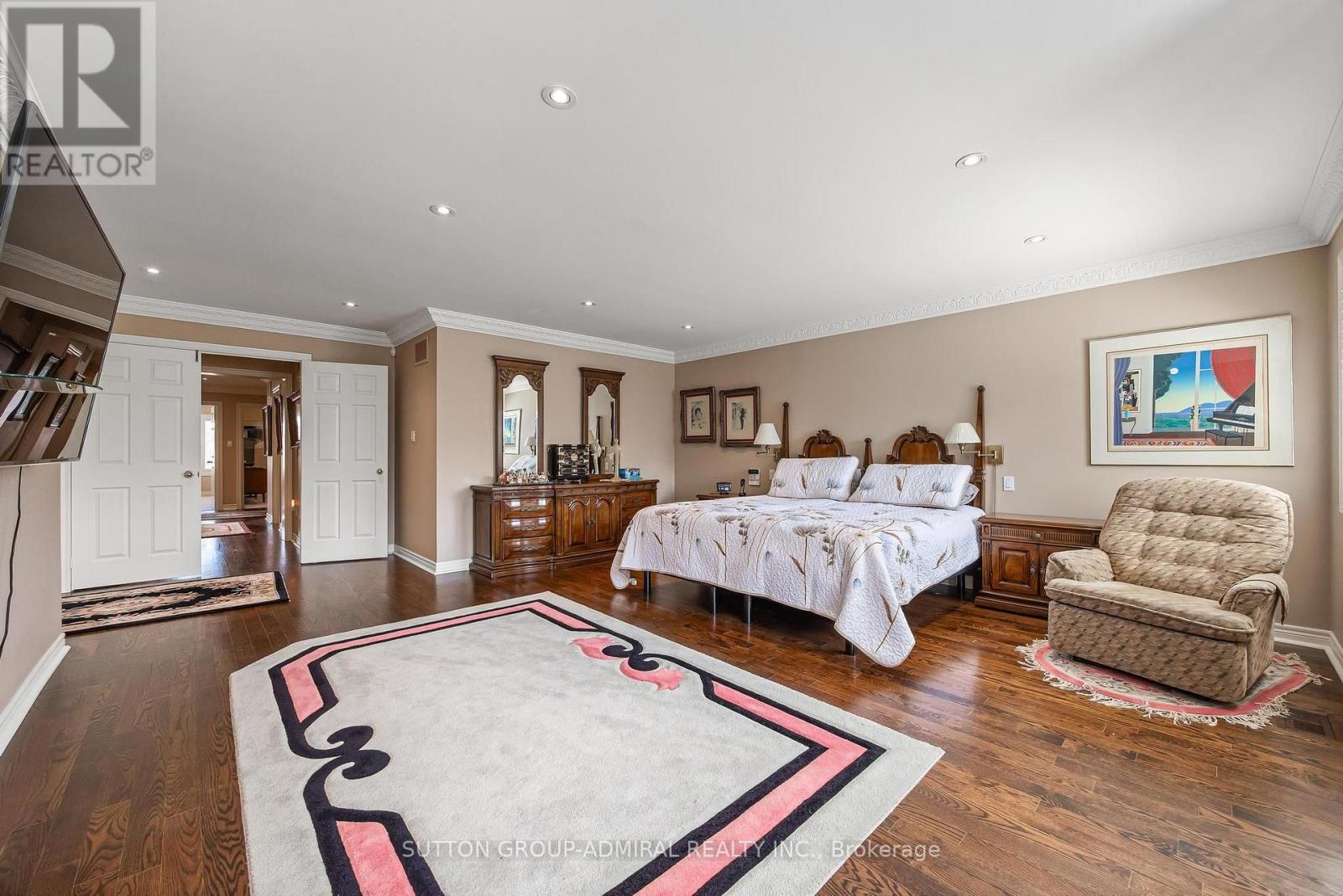 35 STRAUSS ROAD - 20