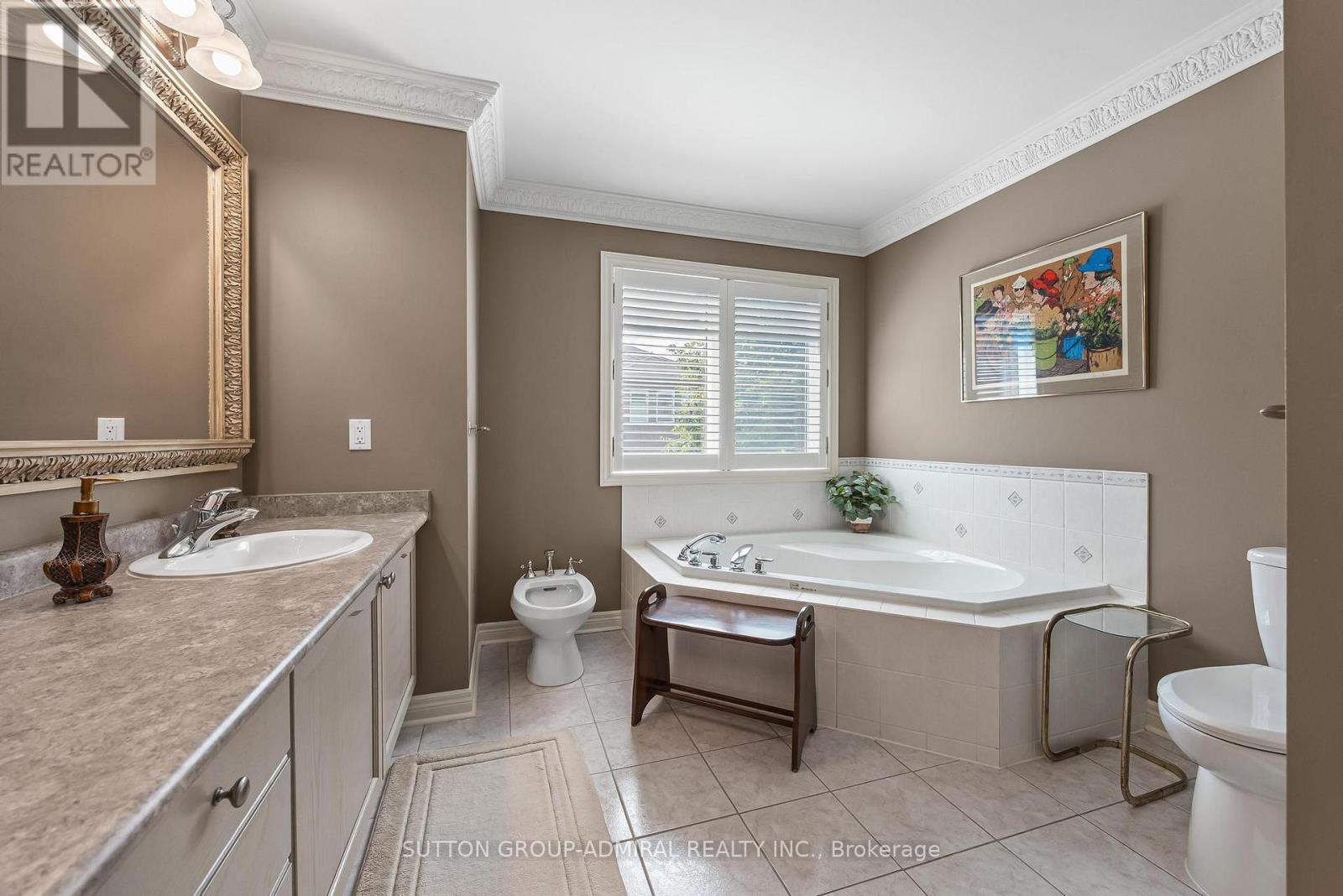 35 STRAUSS ROAD - 21