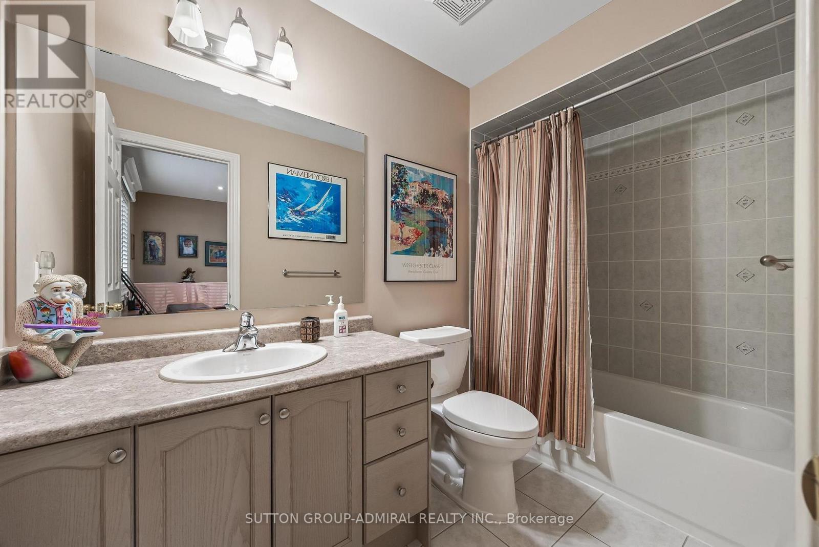 35 STRAUSS ROAD - 23